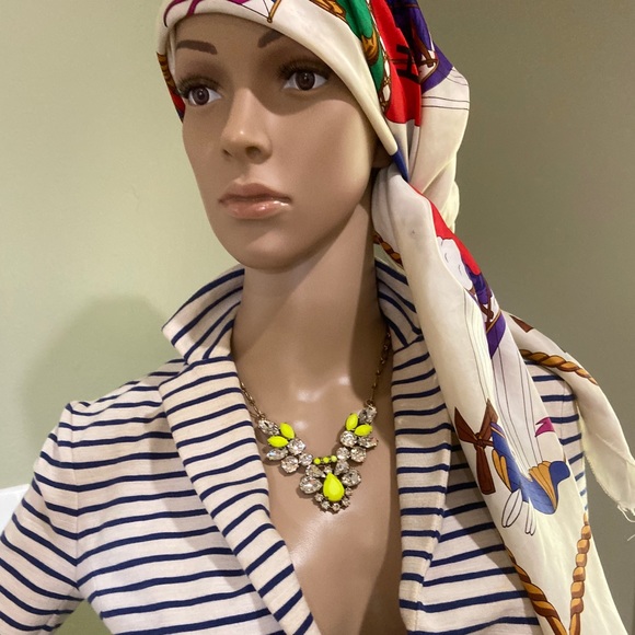 🦋 J. CREW Jeweled Necklace - Picture 3 of 8